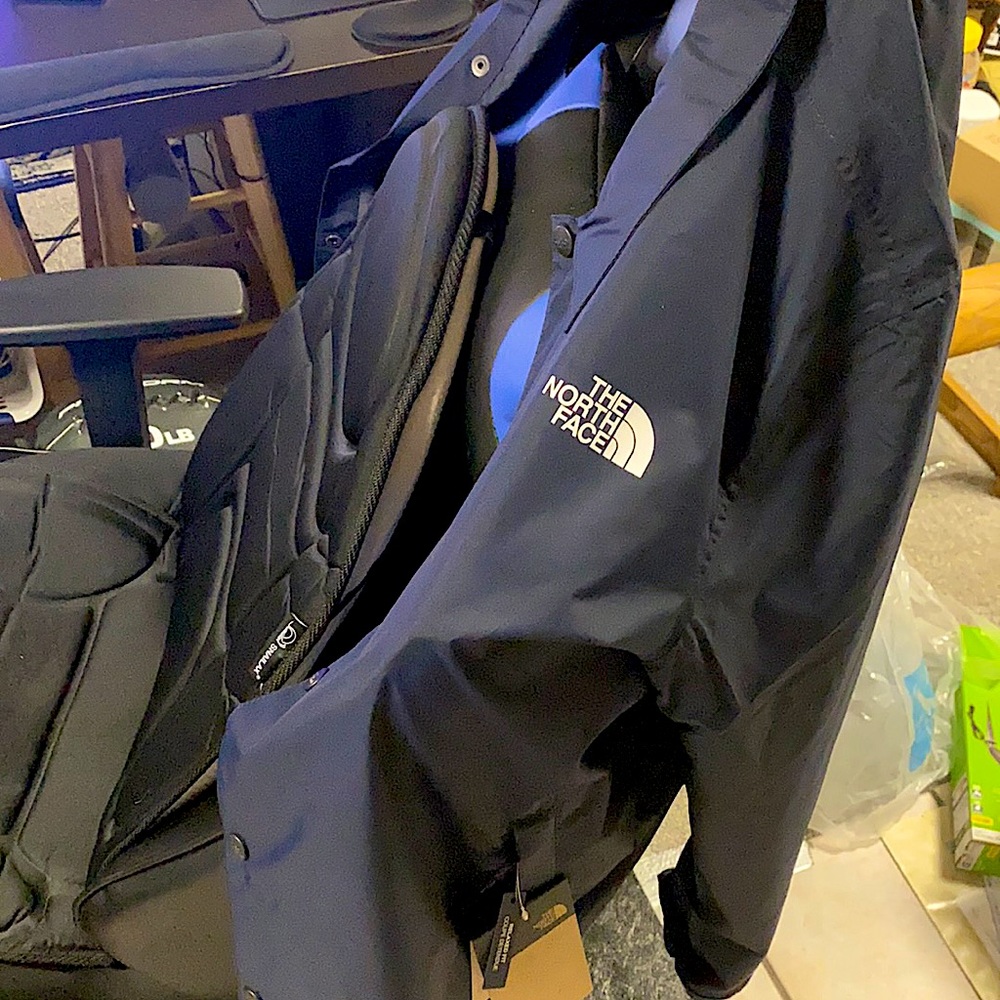 The North Face Windbreaker Windwall - NEW 2021